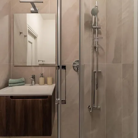 Apartment Melchiorre Gioia 67 Milan