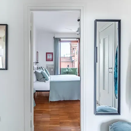 Apartment Melchiorre Gioia 67 Milan